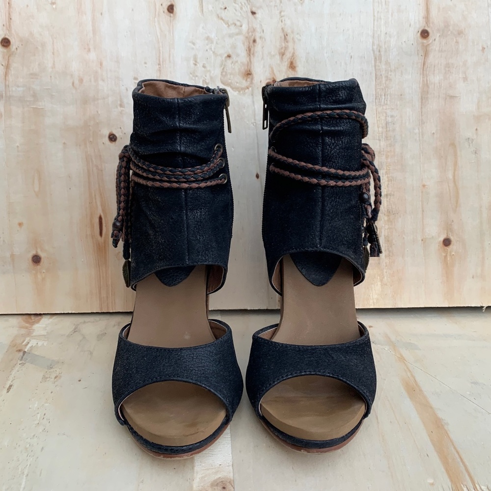 Bootie open toe shoes